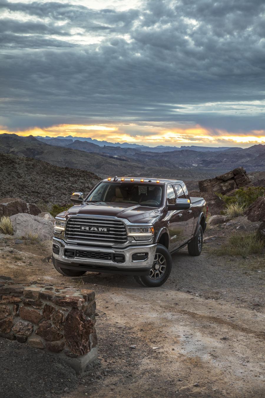  Ram 2500 Laramie Longhorn Mega Cab (DJ) 2019 года  (фото 16 из 20)